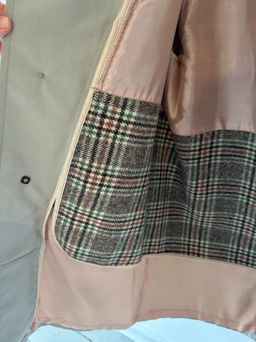 Vintage wool lined, water resistant trench coat - Picture 7 of 13
